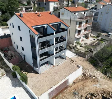 Dramalj dvoetažni apartman u novogradnji - cover