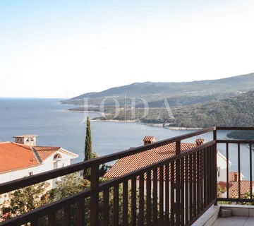Rabac, stan u blizini plaža, sa prekrasnim pogledom na more - Rabac, Labin