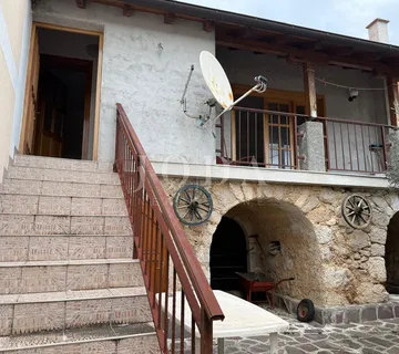 Tribalj - dvije spojene kuće - Tribalj, Vinodolska općina