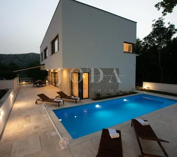 Grižane, predivna vila sa bazenom - cover