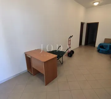 Poslovni prostor na odličnoj lokaciji u Novom Vinodolskom - cover