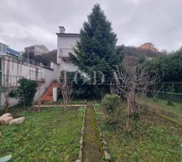 Kuća za adaptaciju u centru grada - cover