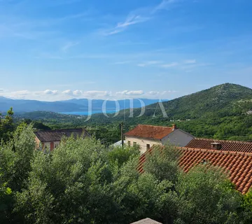 Bribir, kuća sa dva stana - Bribir, Vinodolska općina