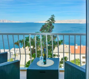 SENJ, novouređeni stan sa prekrasnim pogledom