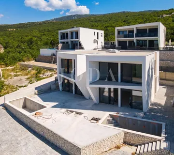 Jadranovo, dvojna kuća s bazenom u roh bau - Jadranovo, Crikvenica
