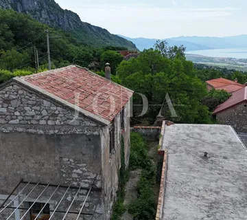 Bribir, kamena kuća sa pogledom na more - cover