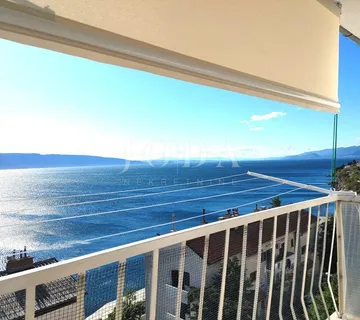 Senj, stan u blizini mora sa prekrasnim pogledom
