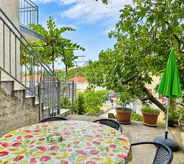 NOVI VINDOOLSKI, stan i dvije garsonjere - Novi Vinodolski