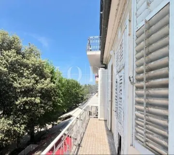 Stan za adaptaciju na ekskluzivnoj lokaciji - Crikvenica
