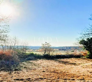 Građevinsko zemljište 3.600m2,POREČ okolica