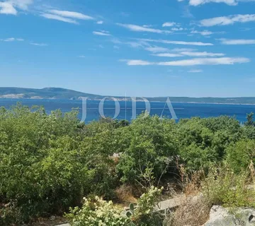 Novi Vinodolski, građevinski teren na odličnoj lokaciji - cover