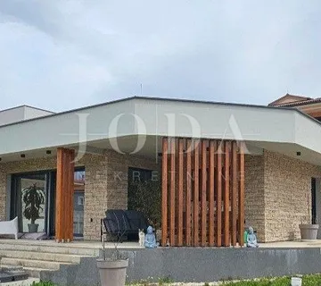 POPUST!!Moderna prizemnica kompletno opremljena,Kanfanar okolica
