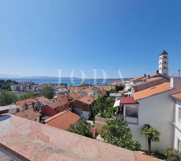 Crikvenica, apartmanska kuća sa prekrasnim pogledom