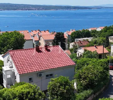 Kuća sa 3 jedinice 200m od mora - cover