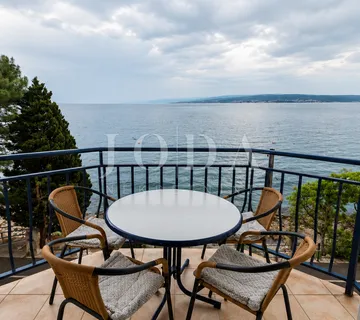 Crikvenica 1. red do mora - cover