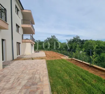 Stan u Novogradnji sa okućnicom Otok Krk - Njivice, Omišalj