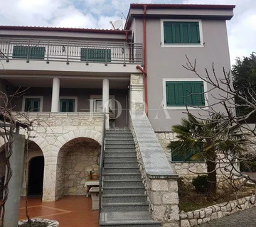 Grižane, obnovljena kamena kuća sa okućnicom - cover