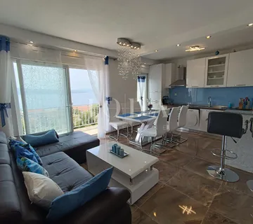 Trosobni stan s panoramskim pogledom - Crikvenica