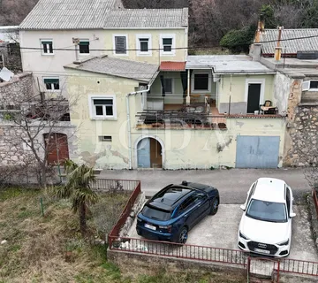 Kuća s investicijskim potencijalom | Zaleđe Crikvenice - Grižane, Vinodolska općina