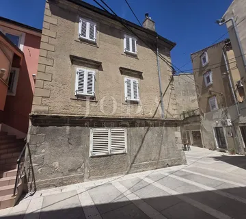 Senj, šarmantna kuća u centru grada - cover