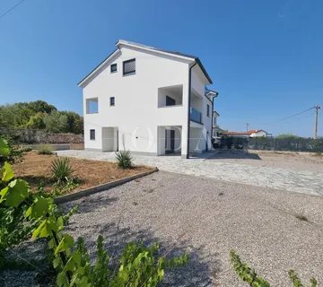 Moderna Novogradnja u središtu otoka Krka - Dobrinj