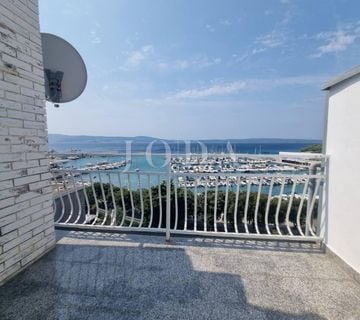 Novi Vinodolski, kuća sa prekrasnim pogledom, 100m od mora - cover