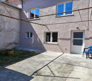 Renovirana kuća  - cover