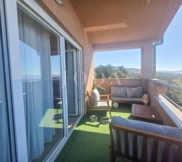 Crikvenica- Dvoetažni stan u mirnom dijelu  - cover