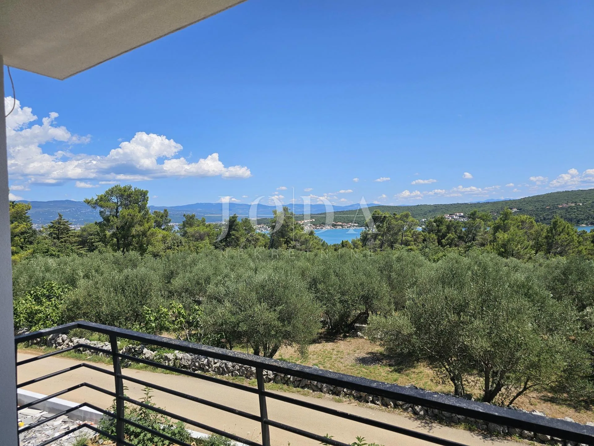 Apartman s pogledom na more - otok Krk - cover