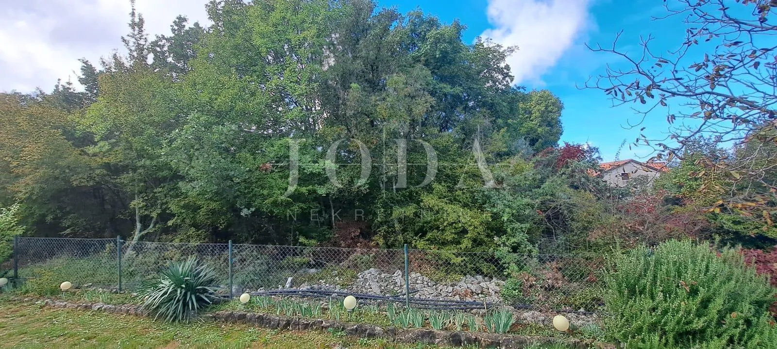 Građevinsko zemljište s djelomičnim pogledom na more, okolica Malinske - cover