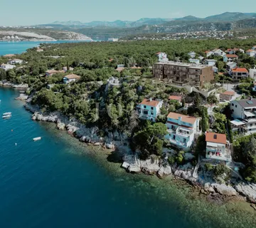 Ekskluzivna novogradnja 30m od mora - cover