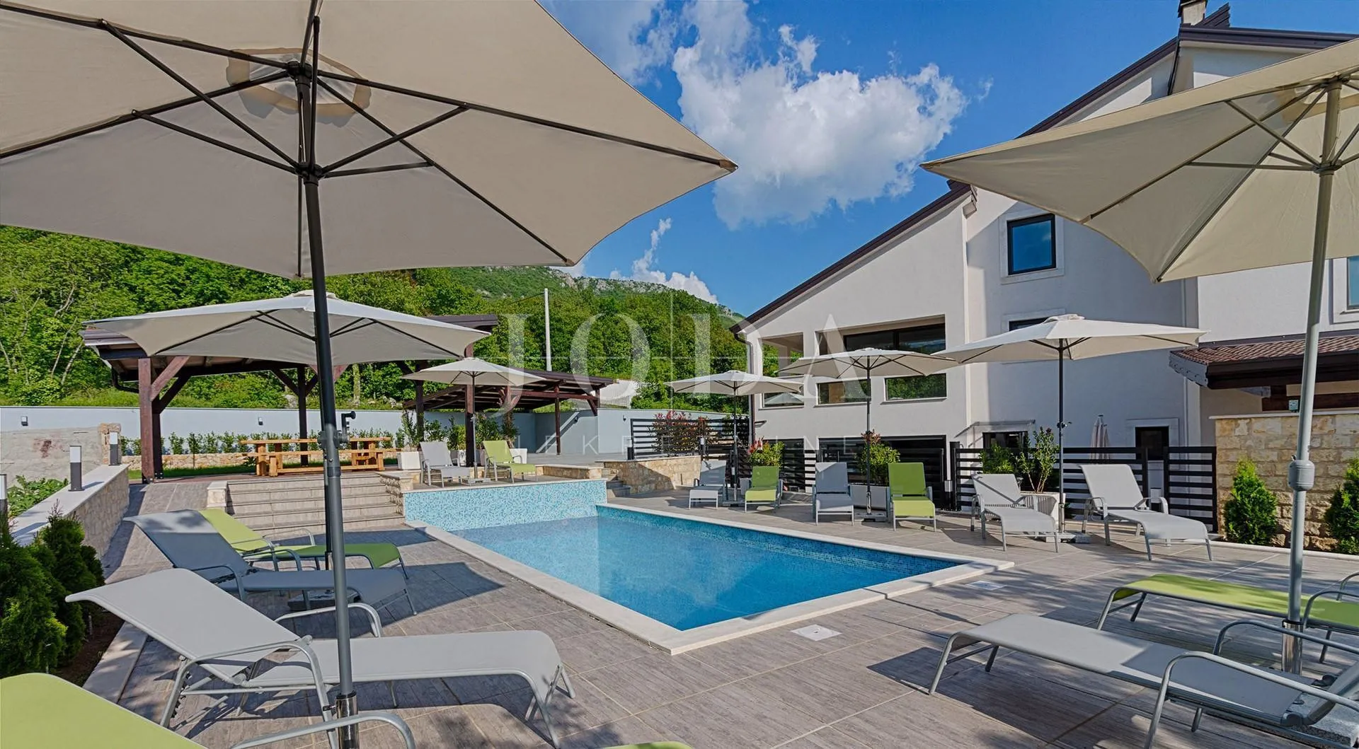 Nenadmašan stil i funkcionalnost  - cover