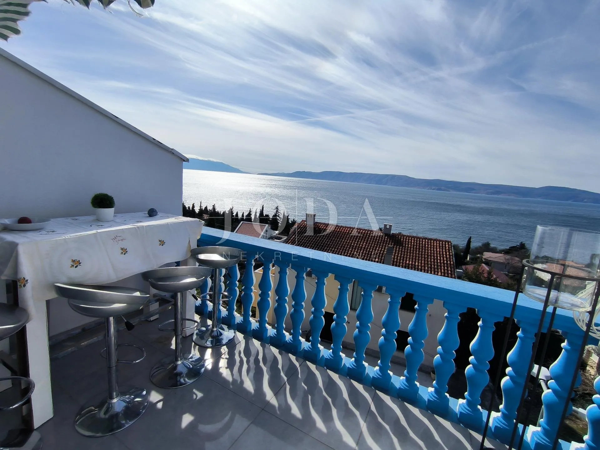 Novi Vinodolski, stan sa prekrasnim pogledom - cover