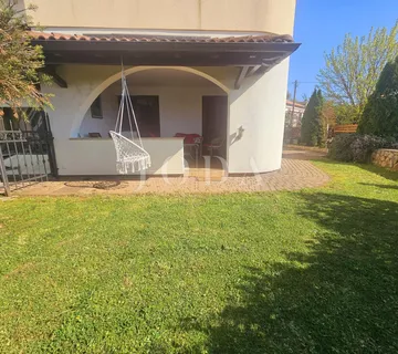 Apartman u prizemlju s velikom okućnicom - cover