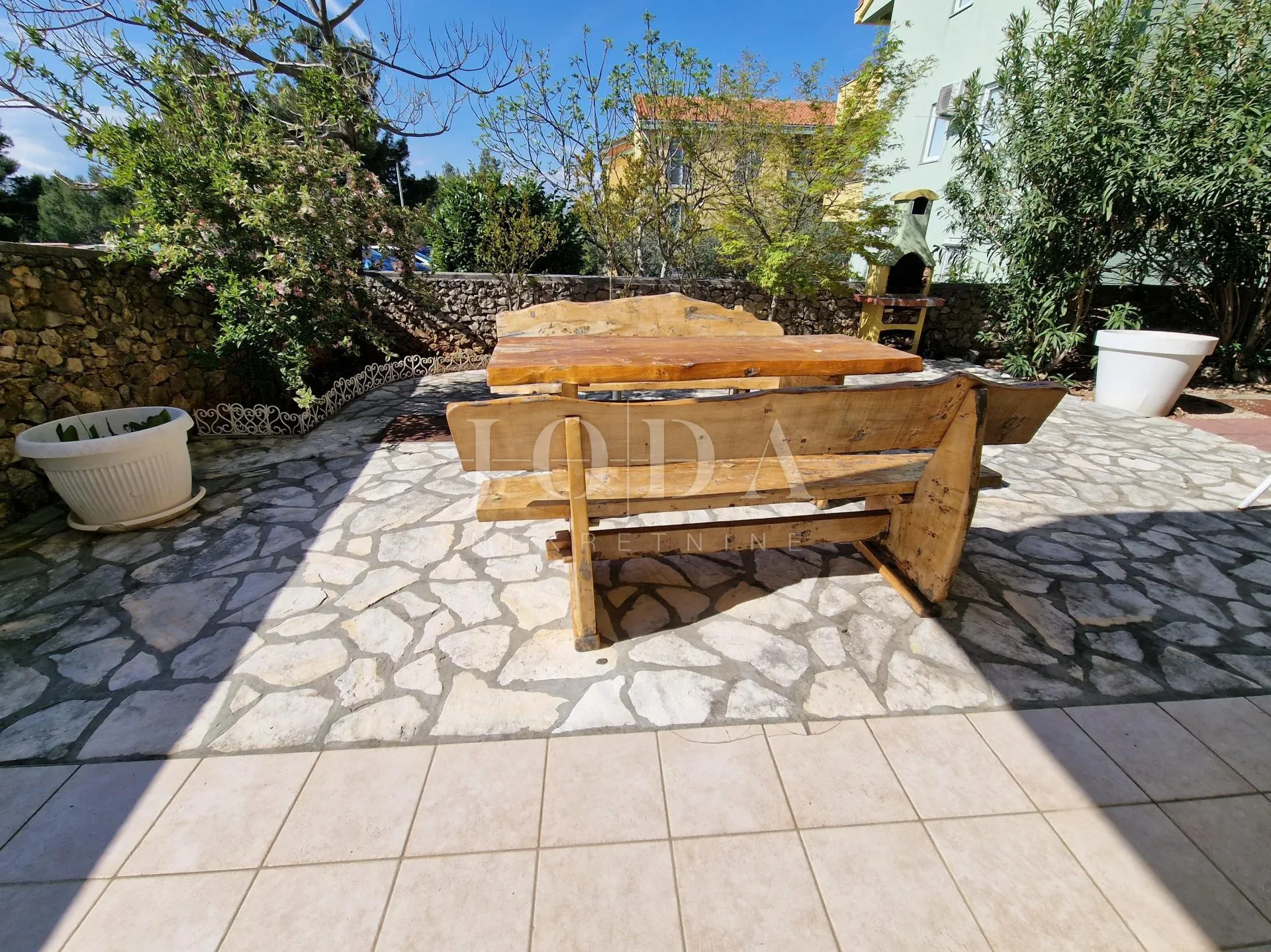 Klimno, apartman u prizemlju na mirnoj lokaciji - cover