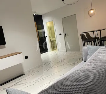 Crikvenica objekt sa 4 stana - cover