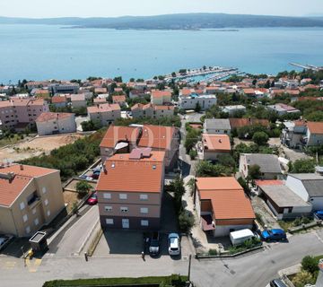 Crikvenica apartman sa garažom - cover