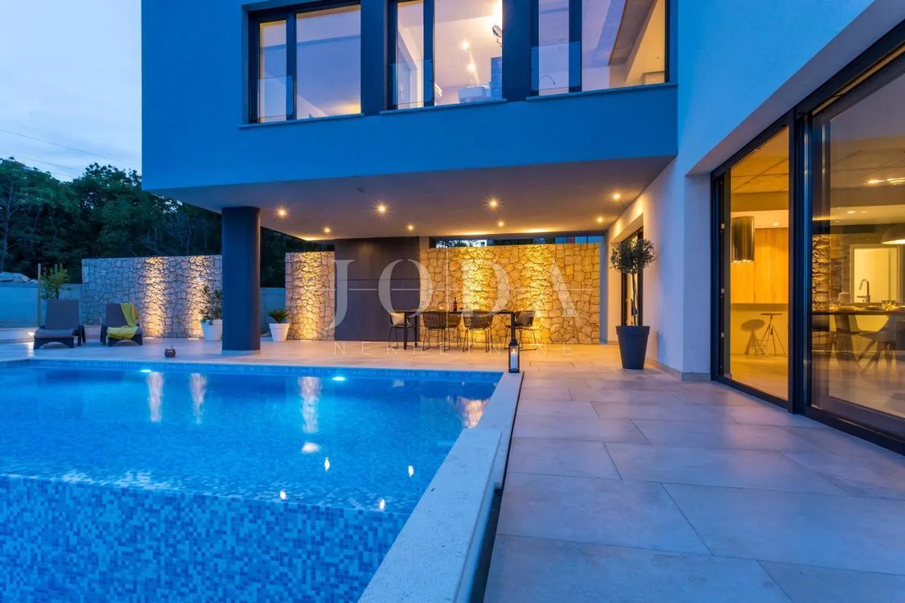 Luksuzna villa s pogledom na more - okolica grada Krka - cover