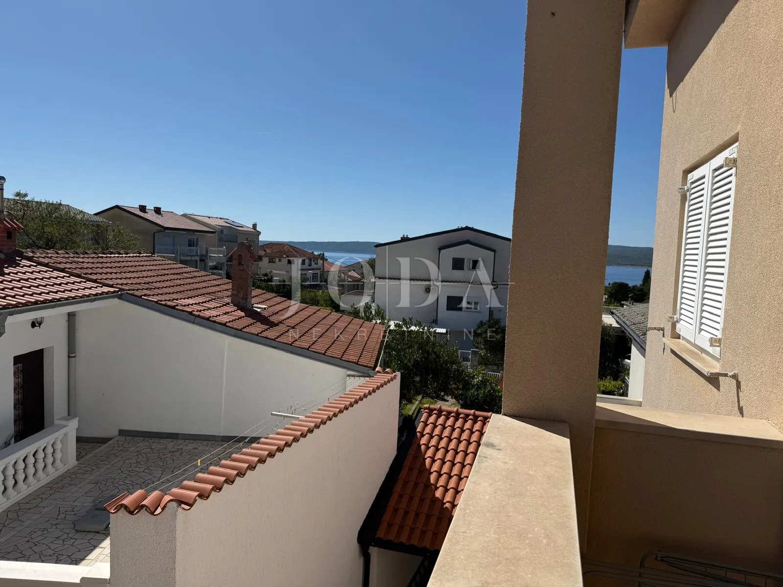 Selce dvoetažni stan - cover