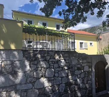 Crikvenica, obnovljena kuća u zaleđu - cover