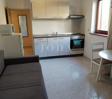 Rabac, studio apartman u blizini mora i plaža - cover