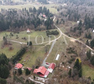 Lukovo, kuća sa velikom okućnicom na idiličnoj lokaciji - cover