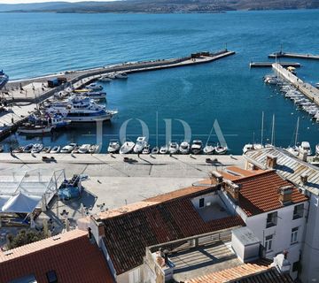 Crikvenica, kuća u centru grada - cover