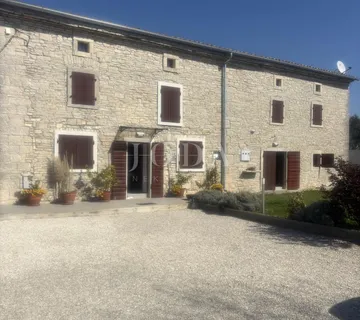 Svetvinčenat, okolica, novouređena kamena kuća sa bazenom - cover