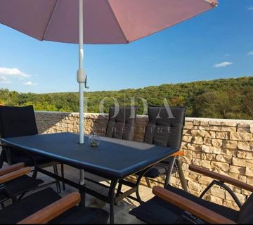 Penthouse s pogledom na more i vrtom, 300 m od mora, Njivice, otok Krk  - cover