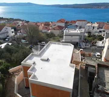 Crikvenica samostojeća kuća s bazenom i pogledom na more - cover