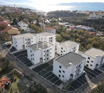 Novi Vinodolski novogradnja na prvom katu - cover