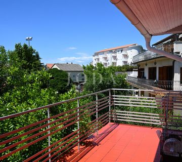 Kuća u Crikvenici u blizini centra - cover