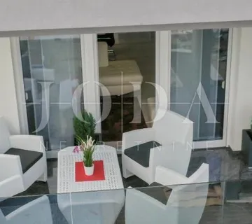 Grad Krk, okolica - kuća s bazenom na mirnoj lokaciji - cover