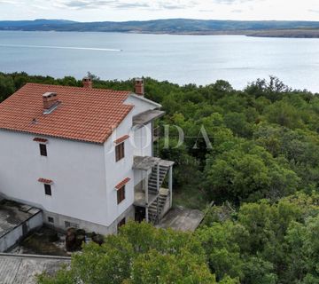 Kuća 1.red do mora - cover